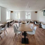 Life Slovenia Hostel