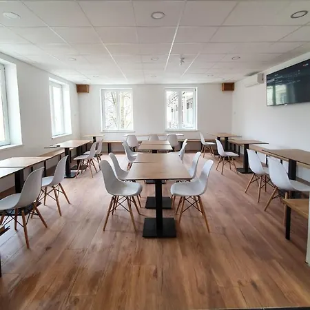 Life Slovenia Hostel *