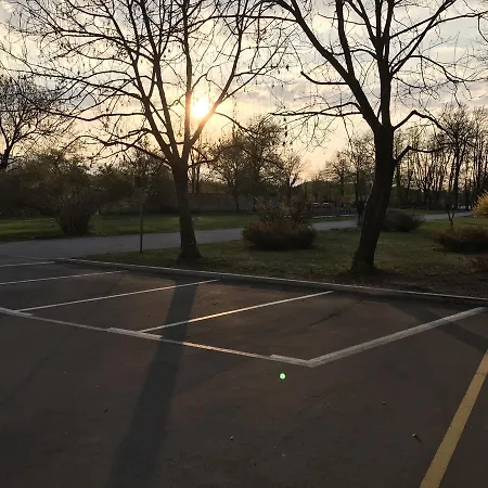 بيت شباب Life Slovenia *