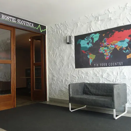 אכסניה Life Slovenia *