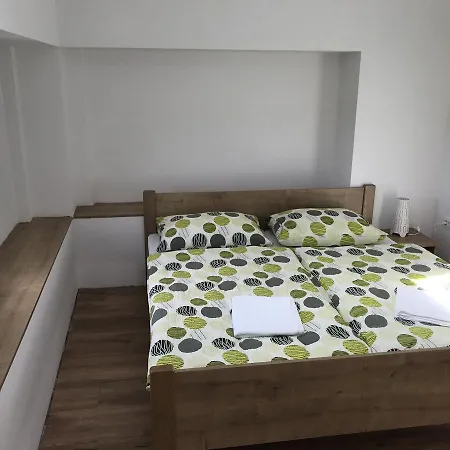 Vandrerhjem Life Slovenia *