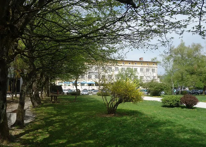 Hostel Life Slovenia *