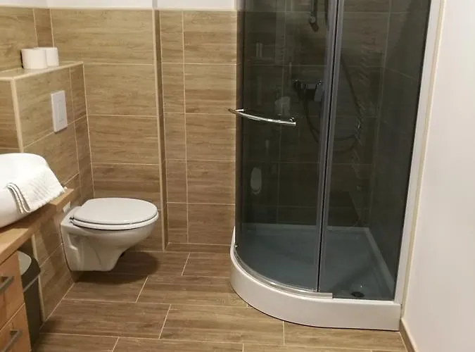 Life Slovenia Hostel *