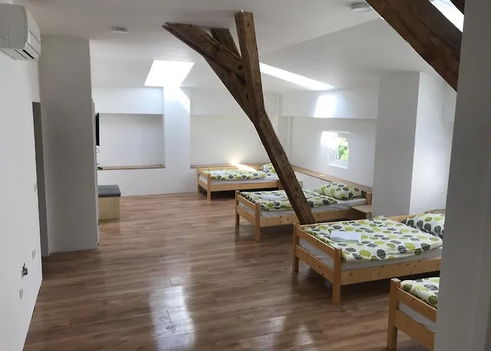 Hostel Life Slovenia *